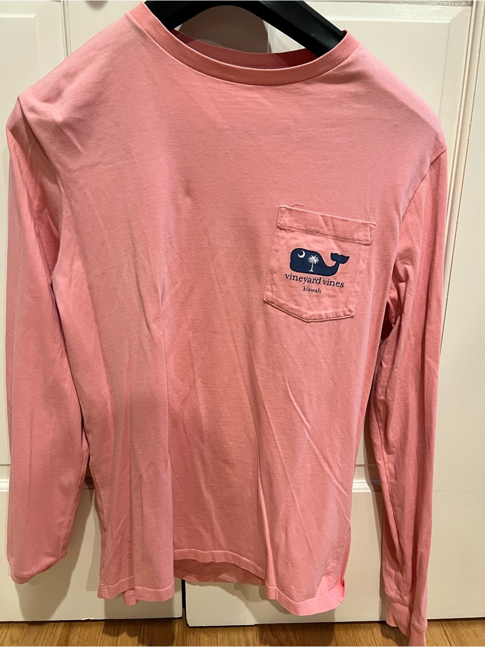 Vineyard Vines Men’s Kiawah Long-Sleeve Pocket Tee in Pink- see back